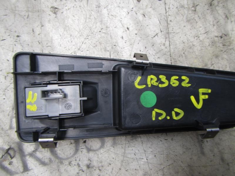 Recambio de mando elevalunas delantero derecho para fiat linea (110) dynamic referencia OEM IAM 735442326  