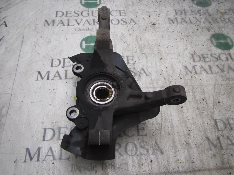 Recambio de mangueta delantera derecha para fiat linea (110) dynamic referencia OEM IAM 52044709  