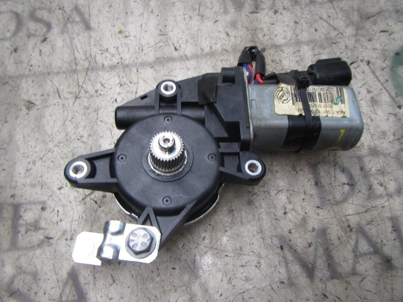 Recambio de motor elevalunas delantero derecho para fiat linea (110) dynamic referencia OEM IAM 51789651 51789651 