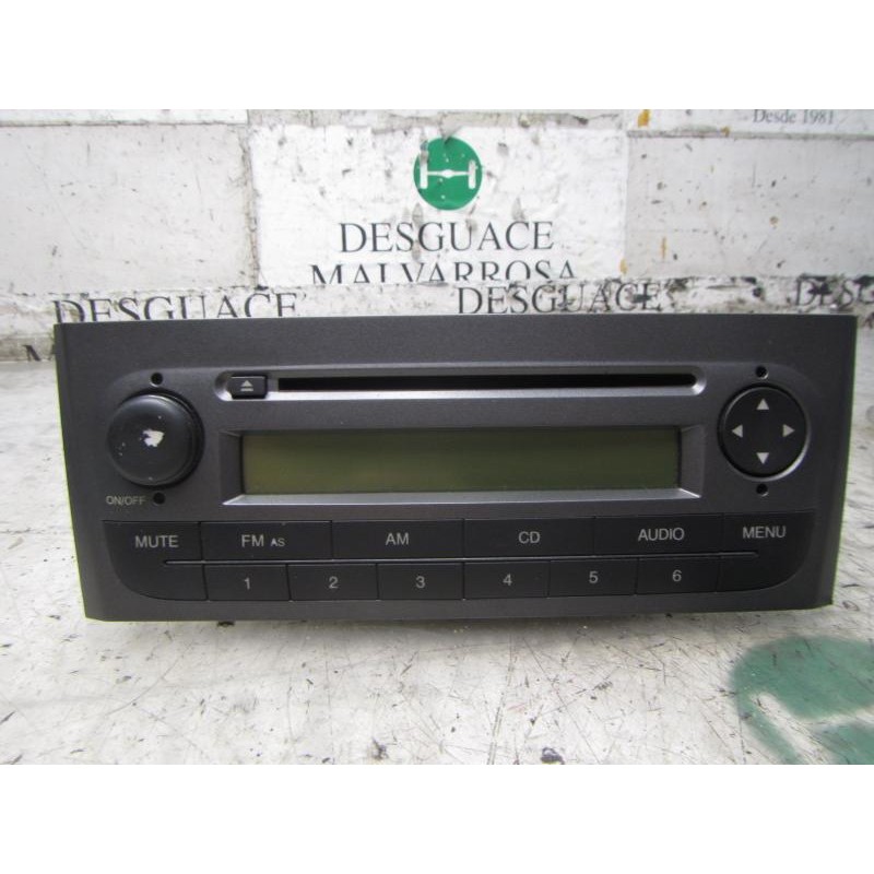 Recambio de sistema audio / radio cd para fiat linea (110) dynamic referencia OEM IAM 735469745 7646337316 