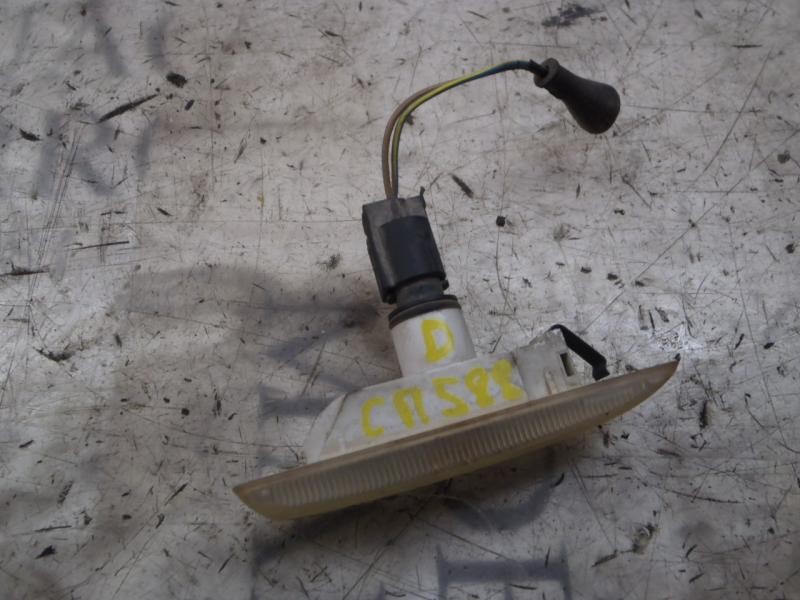 Recambio de piloto lateral derecho para bmw serie 3 coupe (e46) 318 ci referencia OEM IAM 63138370720  