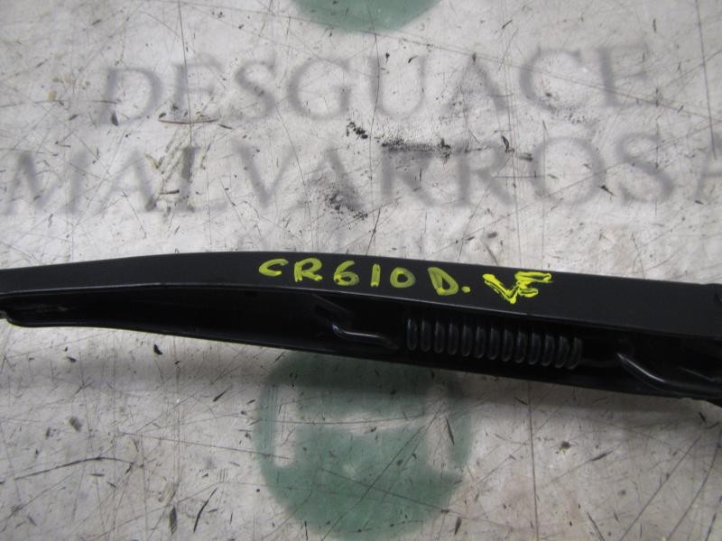 Recambio de brazo limpia delantero derecho para kia cee´d active referencia OEM IAM 983211H000  