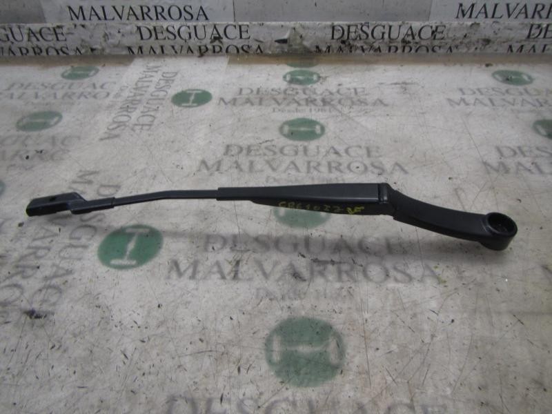 Recambio de brazo limpia delantero izquierdo para kia cee´d active referencia OEM IAM 983111H000  