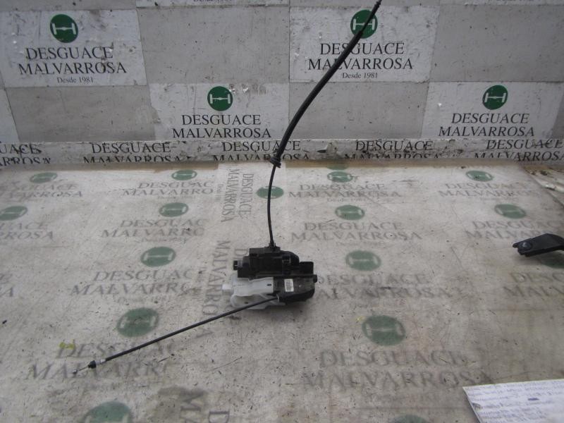 Recambio de cerradura puerta trasera derecha para kia cee´d active referencia OEM IAM 814201H000  