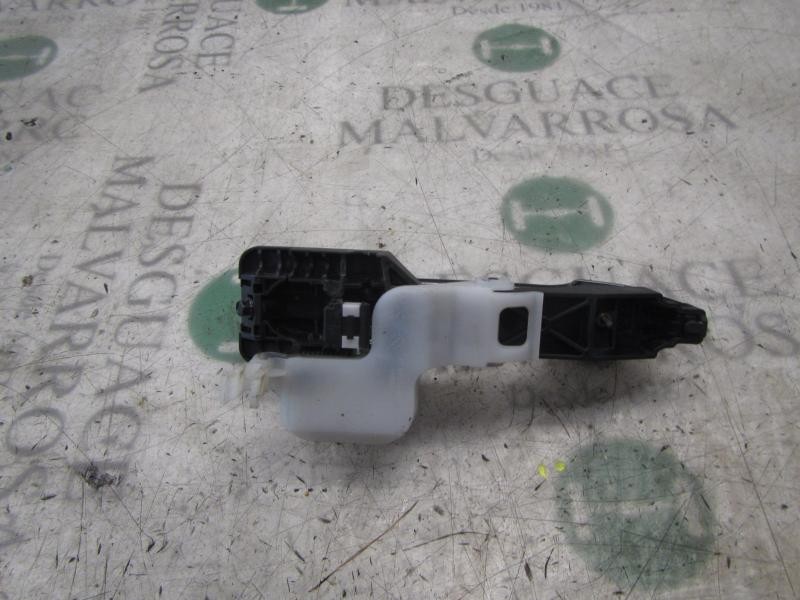 Recambio de maneta exterior delantera derecha para kia cee´d active referencia OEM IAM 826651H000  