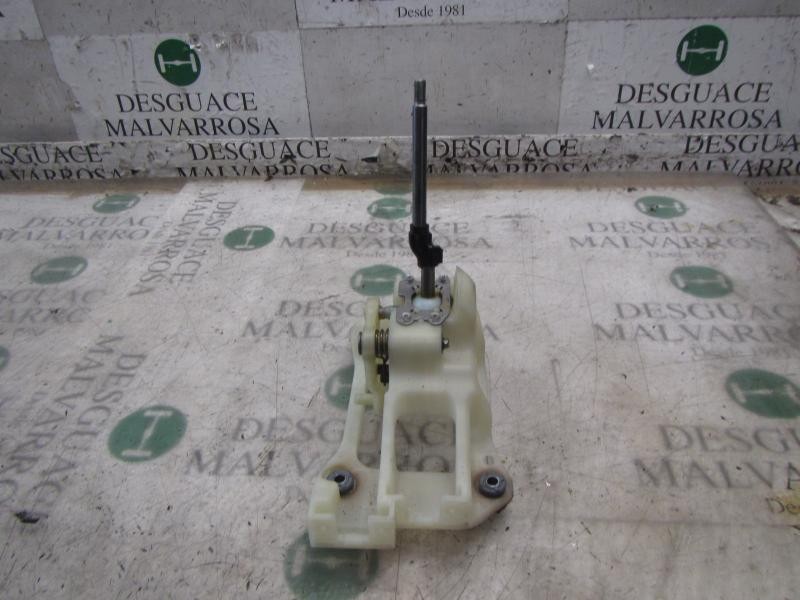 Recambio de palanca cambio para kia cee´d active referencia OEM IAM 437001H200  