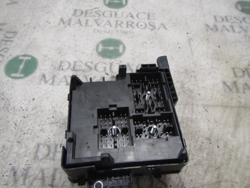 Recambio de caja reles / fusibles para kia cee´d active referencia OEM IAM 919502H020  