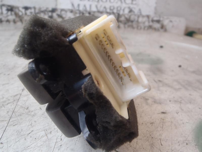 Recambio de mando elevalunas delantero izquierdo para lexus gs300 (jzs160) básico referencia OEM IAM 8404030050E0  