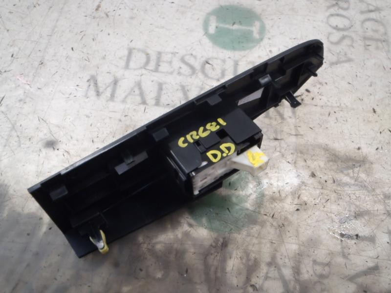 Recambio de mando elevalunas delantero derecho para toyota auris 1.8 16v (híbrido) referencia OEM IAM 8481002140  