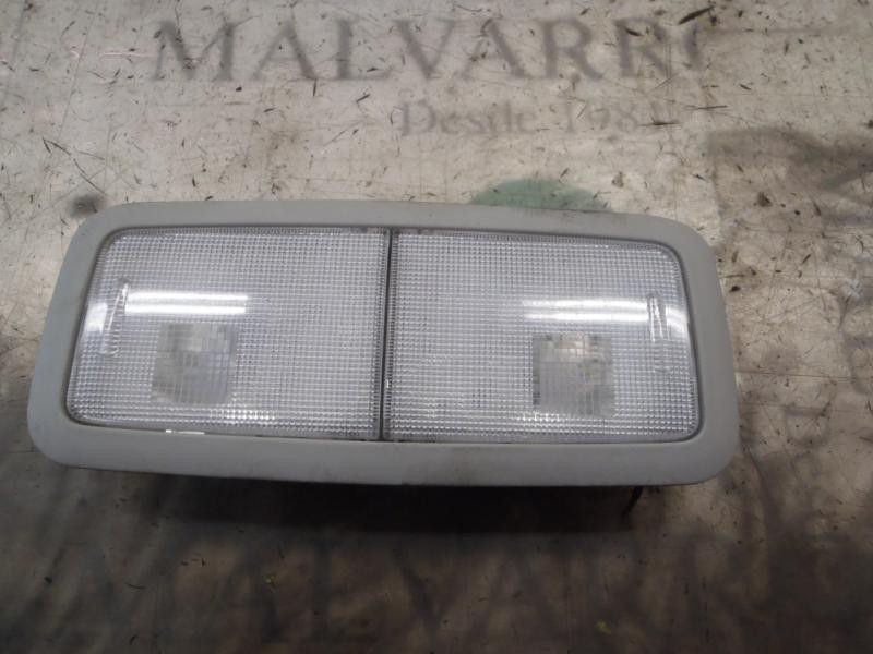 Recambio de piloto interior para toyota auris 1.8 16v (híbrido) referencia OEM IAM 8125005030B0  