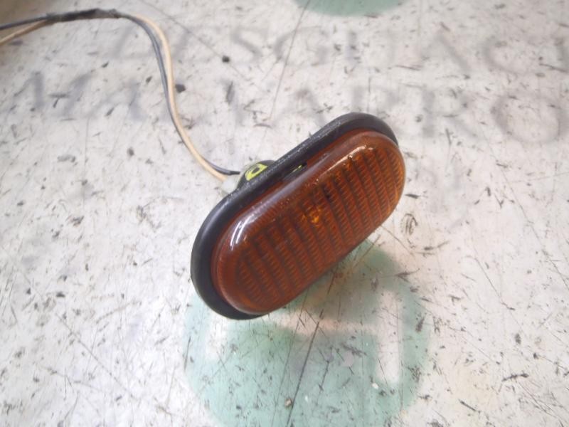 Recambio de piloto lateral derecho para opel vivaro combi 2.9t largo referencia OEM IAM   