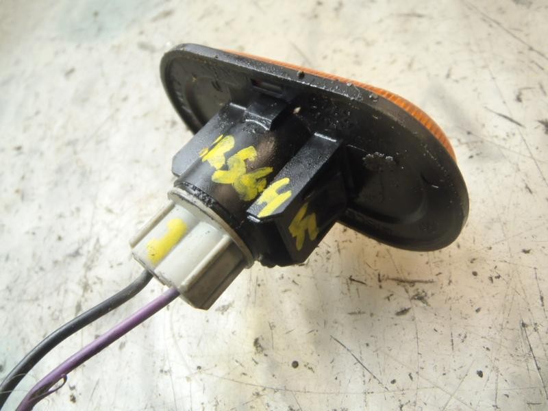 Recambio de piloto lateral izquierdo para opel vivaro combi 2.9t largo referencia OEM IAM   