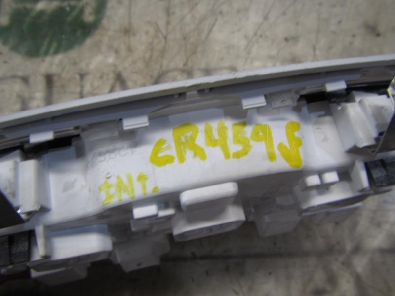 Recambio de piloto interior para peugeot 308 sw 1.6 hdi referencia OEM IAM 96781443PR  