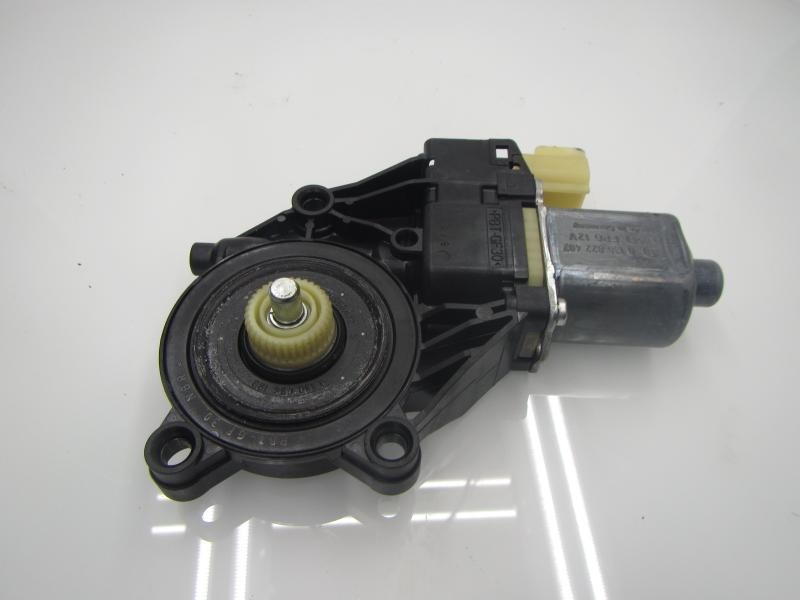 Recambio de motor elevalunas delantero derecho para ford fiesta (cb1) trend referencia OEM IAM   