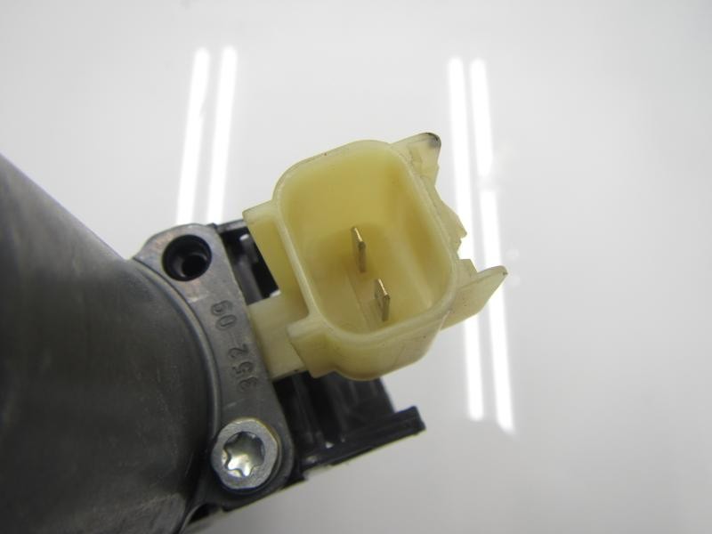 Recambio de motor elevalunas delantero derecho para ford fiesta (cb1) trend referencia OEM IAM   