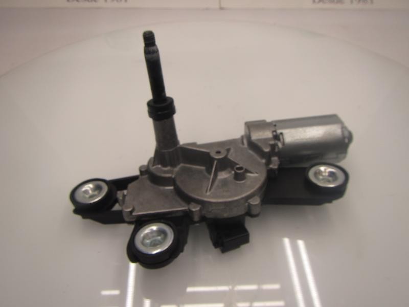 Recambio de motor limpia trasero para ford fiesta (cb1) trend referencia OEM IAM   