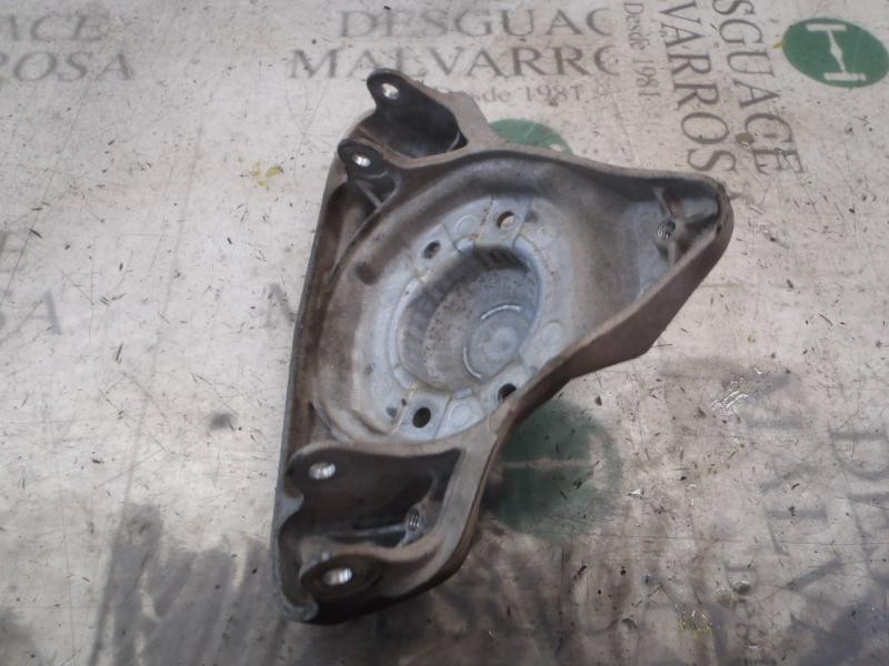 Recambio de soporte brazo suspension delantero izquierdo para volkswagen passat berlina (3b2) comfortline referencia OEM IAM   