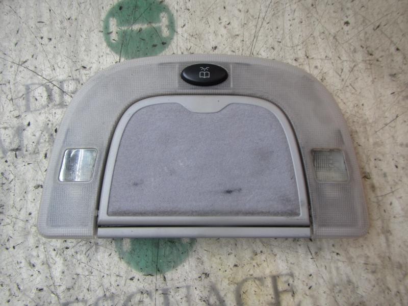 Recambio de piloto interior para mercedes-benz clase s (w220) berlina 500 (220.075) referencia OEM IAM A22082003017D84  