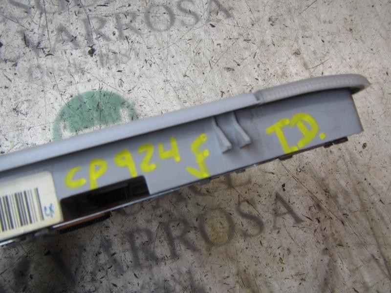 Recambio de piloto interior para mercedes-benz clase s (w220) berlina 500 (220.075) referencia OEM IAM A22082003017D84  