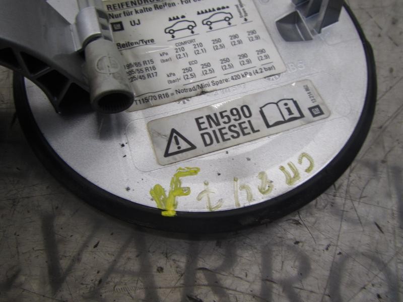Recambio de tapa combustible para opel astra h berlina cosmo referencia OEM IAM   