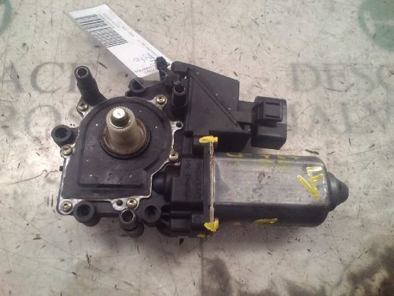 Recambio de motor elevalunas delantero derecho para audi a4 avant (b5) 1.8 referencia OEM IAM   