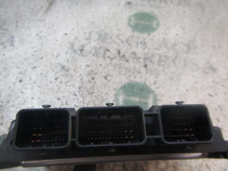 Recambio de centralita motor uce para renault megane ii berlina 3p confort dynamique referencia OEM IAM   