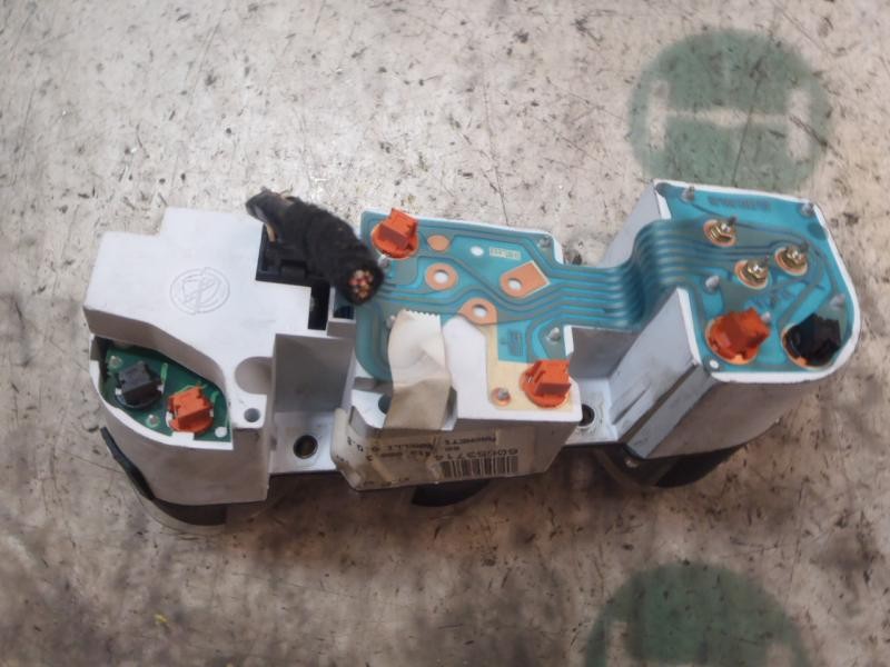 Recambio de cuadro instrumentos para alfa romeo 156 (116) 1.6 t.spark progression referencia OEM IAM   