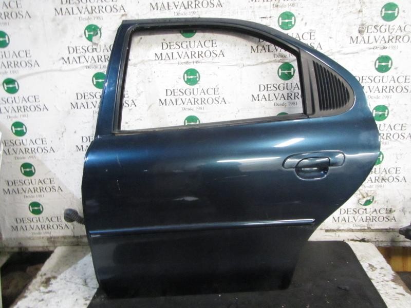 Recambio de puerta trasera izquierda para ford mondeo berlina/familiar (fd) ghia berlina referencia OEM IAM   