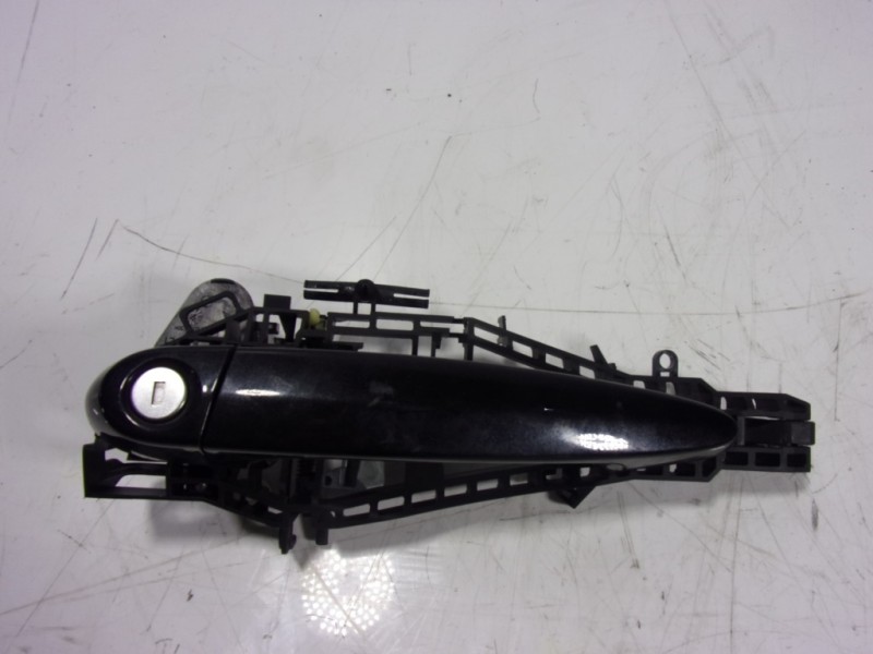 Recambio de maneta exterior delantera izquierda para bmw serie 1 lim. (f20) 2.0 turbodiesel referencia OEM IAM 51217207561  