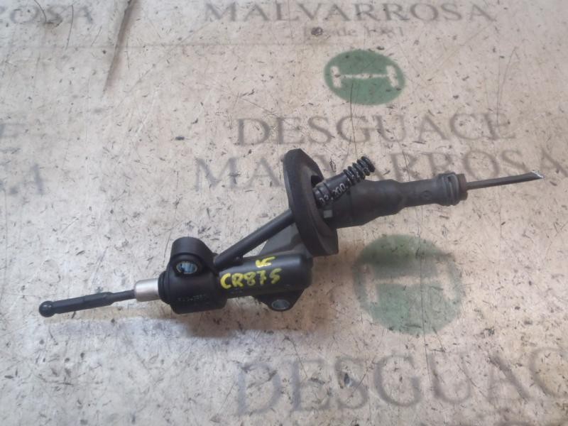 Recambio de bomba embrague para fiat punto (199) 1.2 cat referencia OEM IAM 55251837  