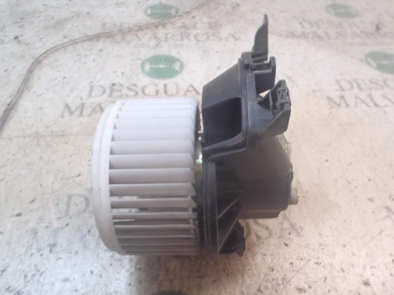Recambio de motor calefaccion para fiat punto (199) 1.2 cat referencia OEM IAM 77364956 164230100 164230100