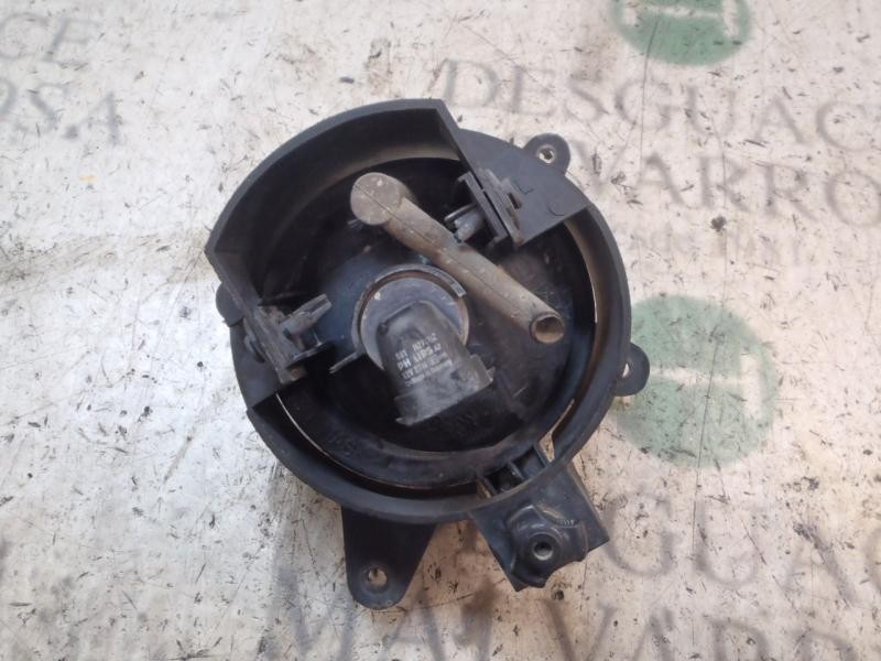 Recambio de faro antiniebla izquierdo para kia carnival ii 2.9 cdri ex referencia OEM IAM   