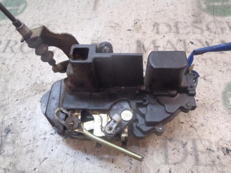 Recambio de cerradura puerta delantera derecha para kia carnival ii 2.9 cdri ex referencia OEM IAM   