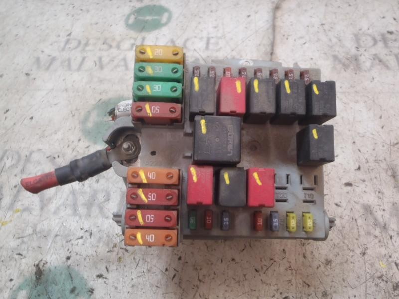 Recambio de caja reles / fusibles para fiat bravo (198) 1.9 dynamic multijet referencia OEM IAM 51775688 51775688 