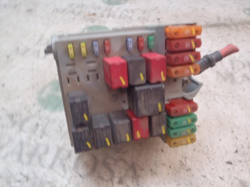 Recambio de caja reles / fusibles para fiat bravo (198) 1.9 dynamic multijet referencia OEM IAM 51775688 51775688 