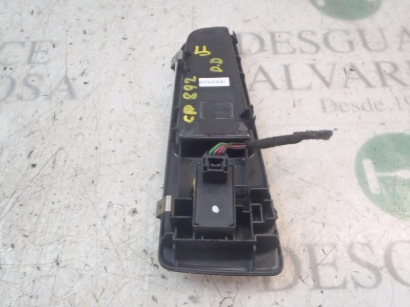 Recambio de mando elevalunas delantero derecho para fiat bravo (198) 1.9 dynamic multijet referencia OEM IAM 735441023  