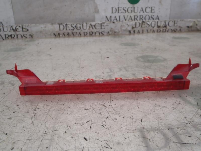 Recambio de piloto trasero central para bmw serie 1 berlina (e81/e87) 118d referencia OEM IAM 63256924673  