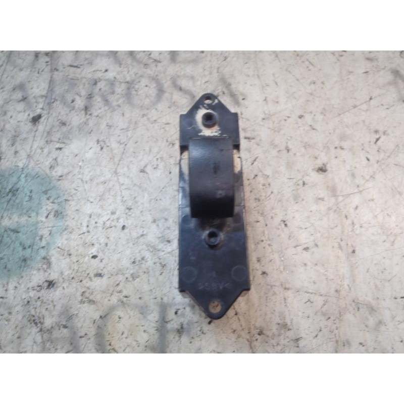 Recambio de mando elevalunas delantero derecho para mitsubishi l 200 (ka0/kb0) cabina doble invite 4x4 referencia OEM IAM   