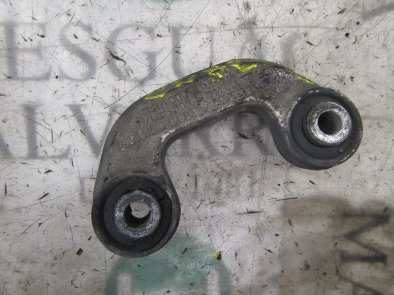 Recambio de bieleta estabilizadora delantera derecha para audi a4 berlina (b5) 2.5 tdi referencia OEM IAM 8D0411318D  