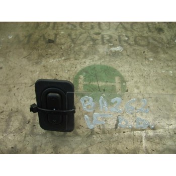 MANDO ELEVALUNAS DELANTERO DERECHO 