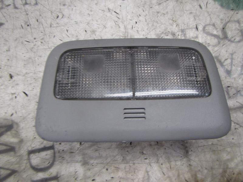 Recambio de piloto interior para toyota yaris (ksp9/scp9/nlp9) sol referencia OEM IAM 812600D030B0  