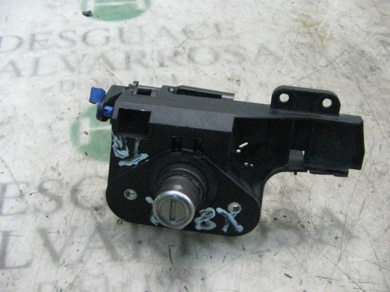 Recambio de maneta porton para opel corsa c comfort referencia OEM IAM   