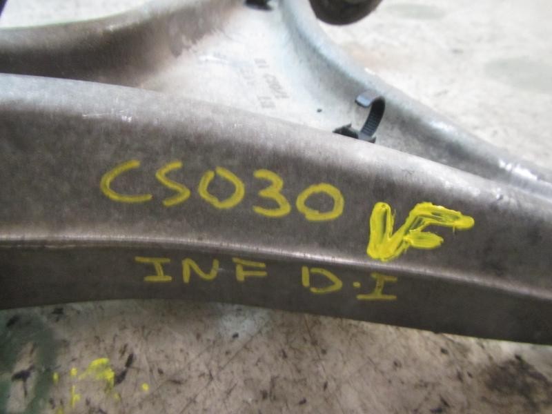 Recambio de brazo suspension inferior delantero izquierdo para cadillac srx v6 elegance referencia OEM IAM 25862781  