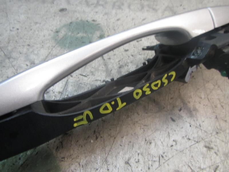 Recambio de maneta exterior trasera derecha para cadillac srx v6 elegance referencia OEM IAM 19121216  