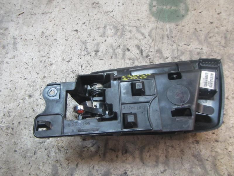 Recambio de maneta interior delantera derecha para cadillac srx v6 elegance referencia OEM IAM 25759728  
