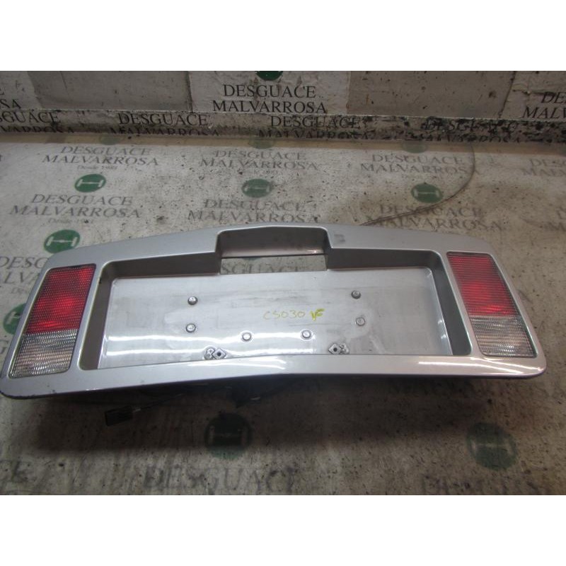 Recambio de piloto trasero central para cadillac srx v6 elegance referencia OEM IAM 15930602  