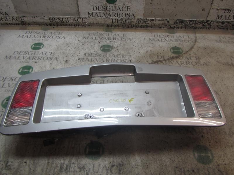 Recambio de piloto trasero central para cadillac srx v6 elegance referencia OEM IAM 15930602  