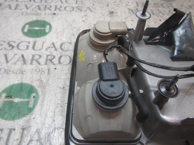 Recambio de piloto trasero central para cadillac srx v6 elegance referencia OEM IAM 15930602  