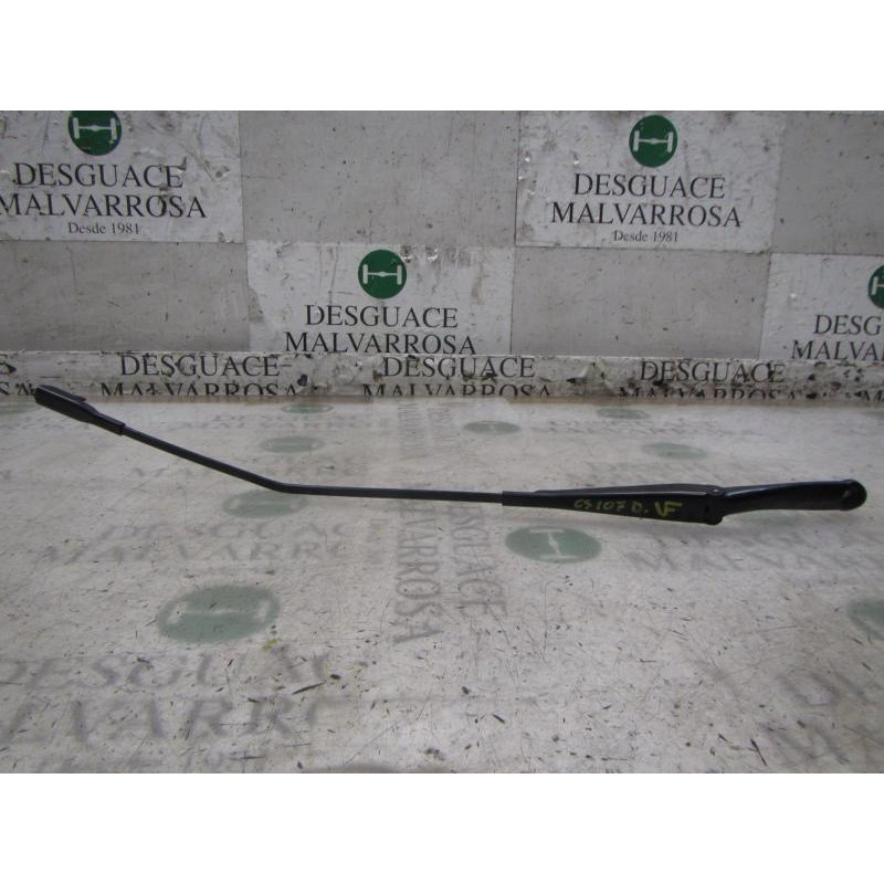 Recambio de brazo limpia delantero derecho para fiat linea (110) activa (110.0/111.0) referencia OEM IAM 51701423  