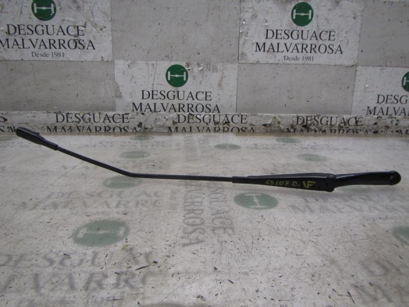 Recambio de brazo limpia delantero derecho para fiat linea (110) activa (110.0/111.0) referencia OEM IAM 51701423  